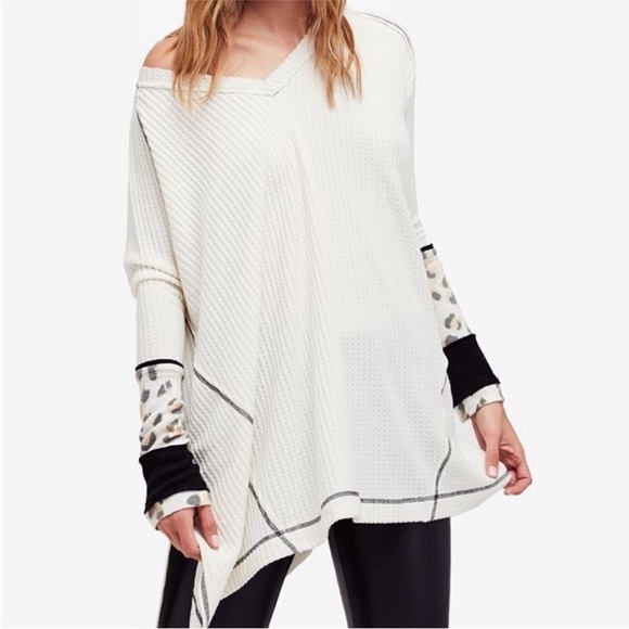 Free People Lovin Leopard Oversized Thermal Sm Tunic V Neck Top Knit Casual Boho - Picture 1 of 7